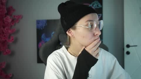 Snapshot of filipinaadams chatting on October 12, 2:47 am cap  online show from October 12, 2:47 am