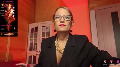 Lady online show from December 22, 9:18 pm