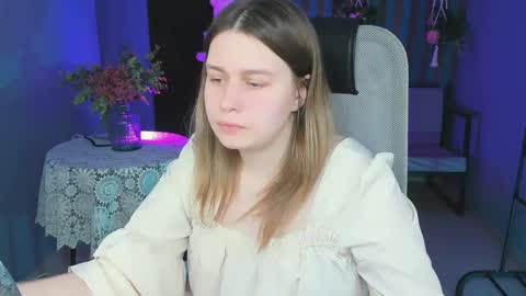 fiora online show from February 11, 1:20 pm