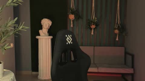 fiora online show from November 7, 5:13 am