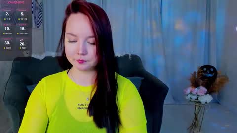 Snapshot of fire_emily chatting on November 1, 2:27 am Emily online show from November 1, 2:27 am