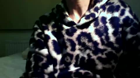 Snapshot of fitbut chatting on December 8, 9:41 pm Fitbut online show from December 8, 9:41 pm