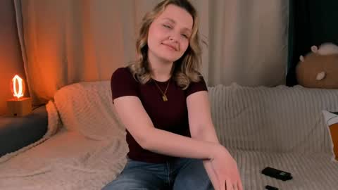 Amelia online show from April 13, 1:18 am