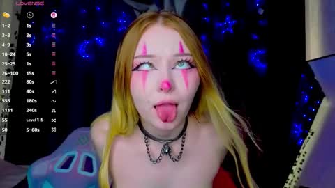 Sophie online show from March 30, 4:12 am