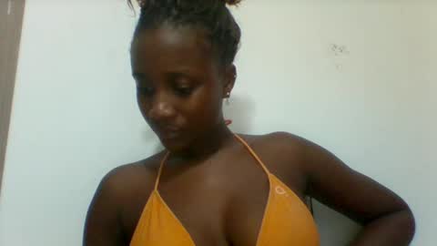 flirty_arrya online show from April 8, 8:44 pm
