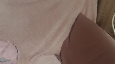 say meow and send tip  online show from December 19, 6:22 pm