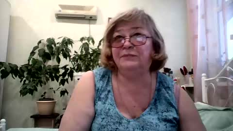 Flowerlower online show from February 14, 2:54 pm