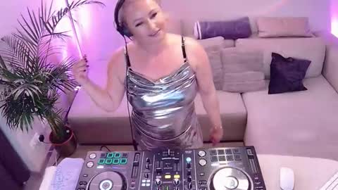 Forbidden Kitty online show from November 4, 9:42 pm