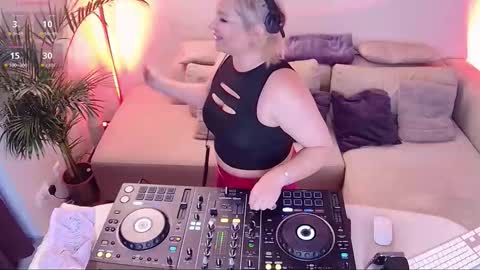 Forbidden Kitty online show from November 8, 4:01 pm