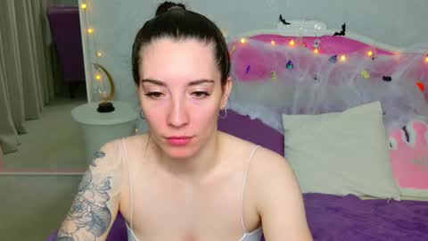 Lily online show from November 3, 1:53 am