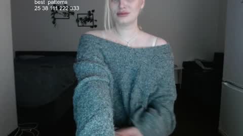 i am your baby Alien  online show from April 21, 1:20 am