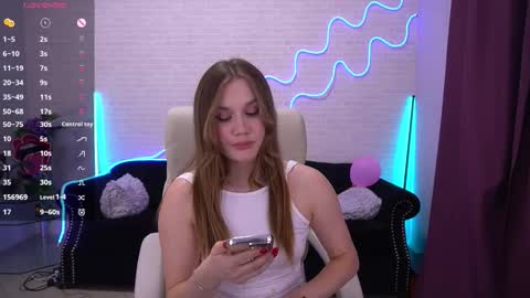 Snapshot of foxyykate chatting on September 27, 2:24 pm Kate online show from September 27, 2:24 pm
