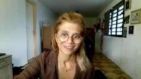 francelune online show from February 24, 2:05 pm