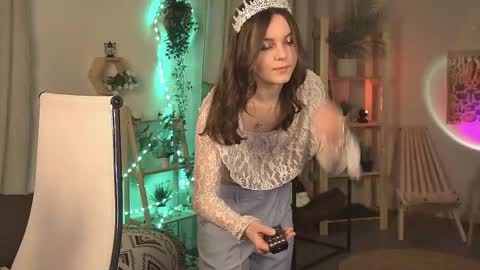 Francesca online show from May 2, 6:28 am