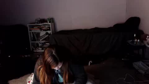 francescafey online show from February 24, 9:08 am