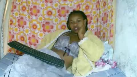 francilla online show from November 9, 8:10 am