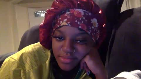 lexi online show from December 3, 7:19 am