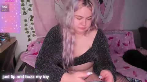 Alice online show from November 24, 5:04 pm