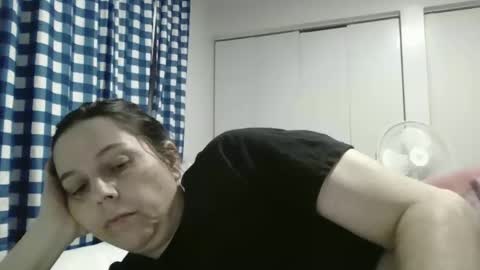 freckles232399 online show from April 15, 9:26 pm