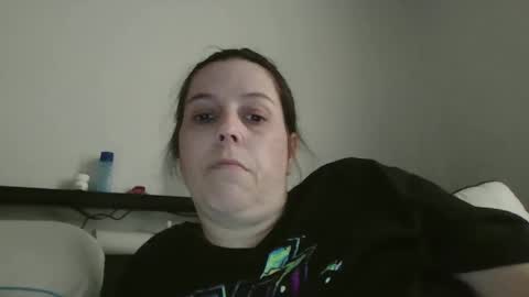 freckles232399 online show from April 14, 11:49 pm