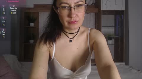 frederica_ online show from February 5, 12:06 pm