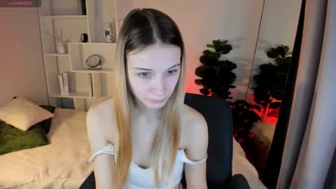 Laura online show from March 22, 8:53 am