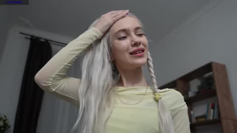 Freya online show from April 2, 7:33 pm