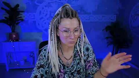 Frida Tander online show from April 18, 5:21 am