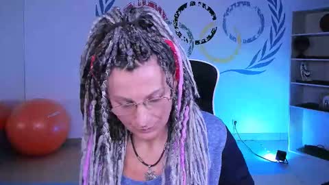 Frida Tander online show from September 29, 3:50 pm