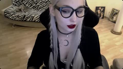 Lilith online show from November 21, 12:18 pm