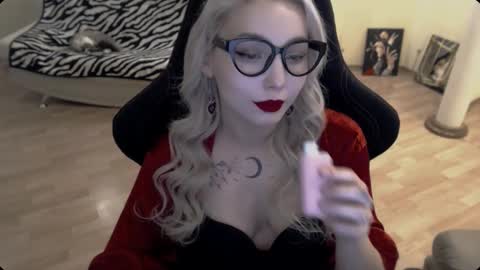 Lilith online show from November 18, 11:33 am