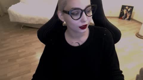 Snapshot of fromsun_forsoul chatting on October 6, 2:56 pm Lilith online show from October 6, 2:56 pm