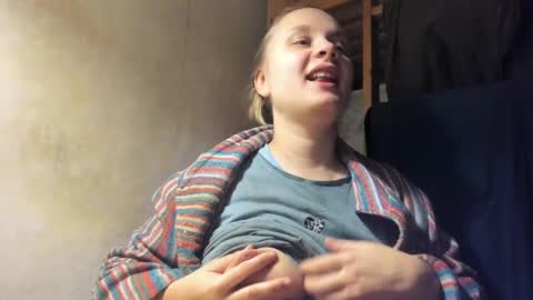 Snapshot of frumcake chatting on February 8, 6:33 pm FrumCake online show from February 8, 6:33 pm