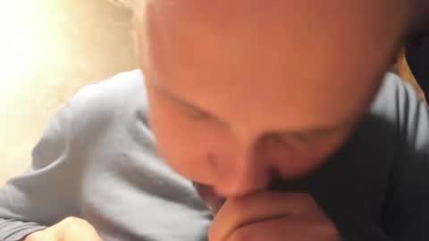 Snapshot of frumcake chatting on December 27, 1:22 am FrumCake online show from December 27, 1:22 am