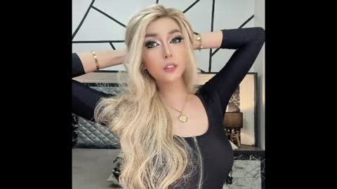 fu_jiaya online show from April 18, 10:42 pm