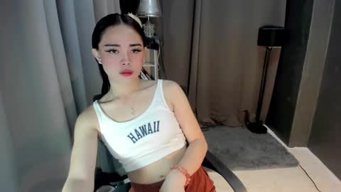 Snapshot of fuchsia_love chatting on January 7, 6:16 am HI IM RONA DONT FORGET GIVE ME THUMBS UP AND JOIN TO MY FANCLUB online show from January 7, 6:16 am