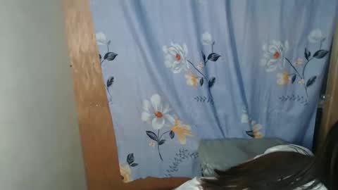Snapshot of fuchsia_love chatting on September 21, 3:21 pm HI IM RONA DONT FORGET GIVE ME THUMBS UP AND JOIN TO MY FANCLUB online show from September 21, 3:21 pm