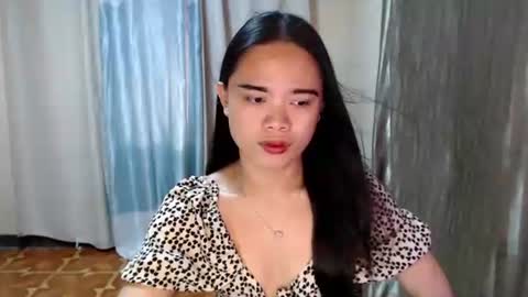 Snapshot of fuchsia_love chatting on October 19, 10:01 pm HI IM RONA DONT FORGET GIVE ME THUMBS UP AND JOIN TO MY FANCLUB online show from October 19, 10:01 pm