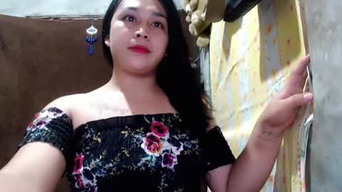 ITS ME CRYSTAL online show from April 14, 3:12 pm