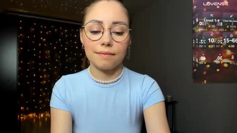 Snapshot of fun__nd__bun chatting on October 13, 12:41 pm fun__nd__bun online show from October 13, 12:41 pm