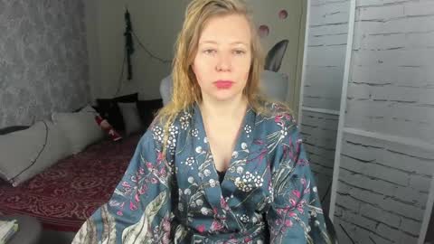 Snapshot of funny_bunny4 chatting on January 11, 1:11 pm funny_bunny4 online show from January 11, 1:11 pm