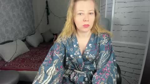 Snapshot of funny_bunny4 chatting on January 9, 3:55 pm funny_bunny4 online show from January 9, 3:55 pm