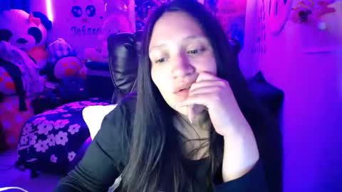 Linda Cataleya-  mackenzie girls online show from March 6, 6:41 am