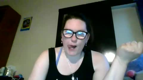 fuzzypeaches87 online show from March 30, 11:26 pm