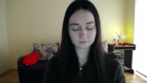 Jaklin online show from April 8, 9:11 am