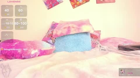 please follow my friendasya zas online show from December 18, 8:35 pm