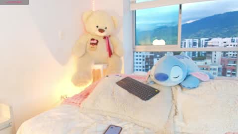   online show from April 16, 10:56 pm