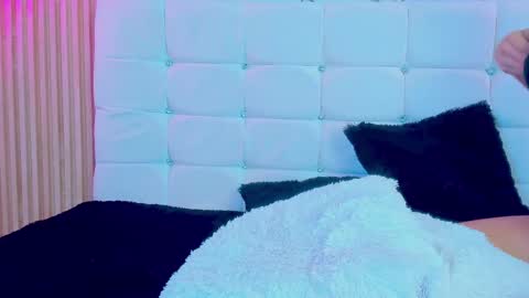 Gabriela Evans MS online show from February 16, 2:00 am