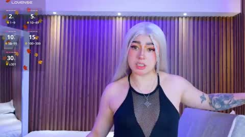 gabyrose9 online show from December 3, 11:45 am