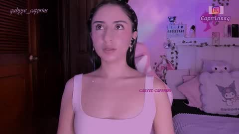 gabyye capprins online show from February 11, 12:36 am